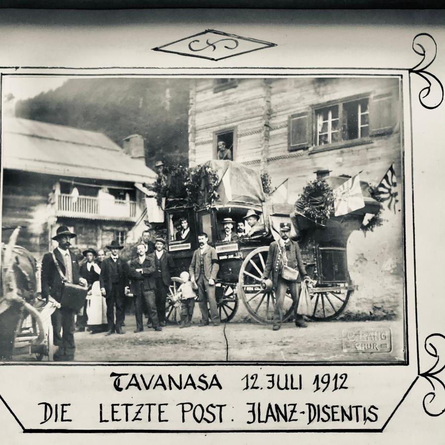 Alte Post Mit Geschichte Und Restaurant Apartment Tavanasa Bagian luar foto
