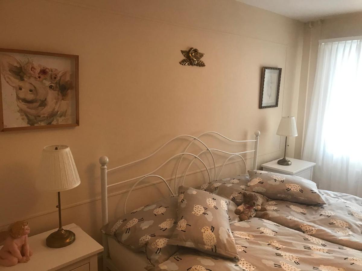 Alte Post Mit Geschichte Und Restaurant Apartment Tavanasa Bagian luar foto